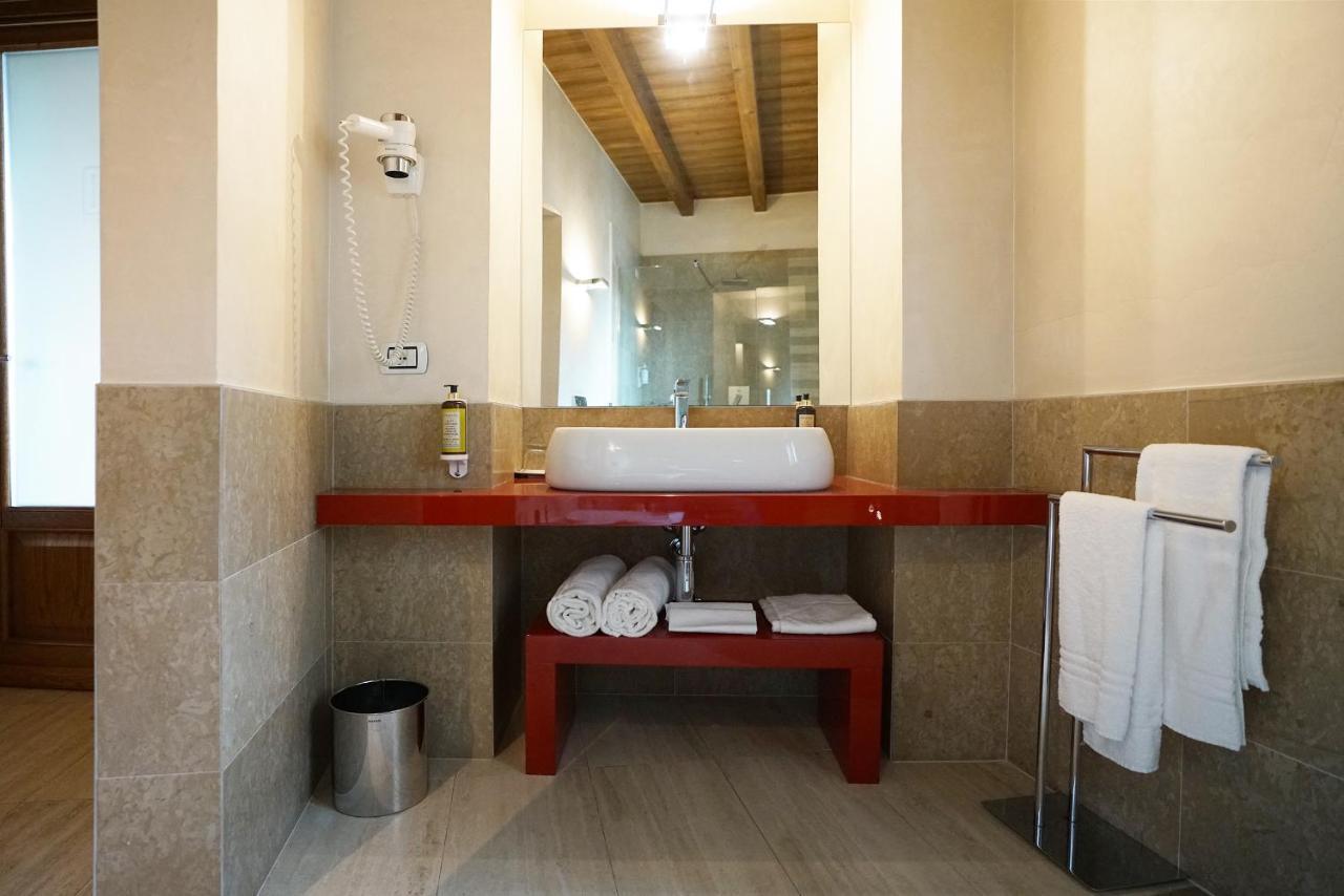 Il Portico - 1711 Luxury Guest House Arlate Exterior photo